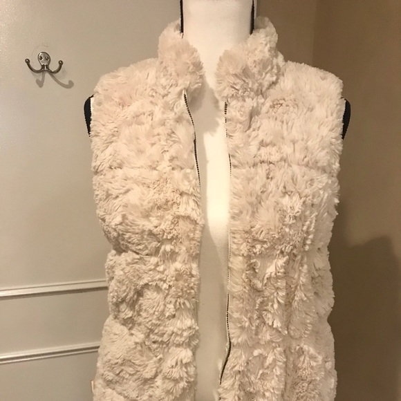 Fur Nordstrom vest - Picture 1 of 4
